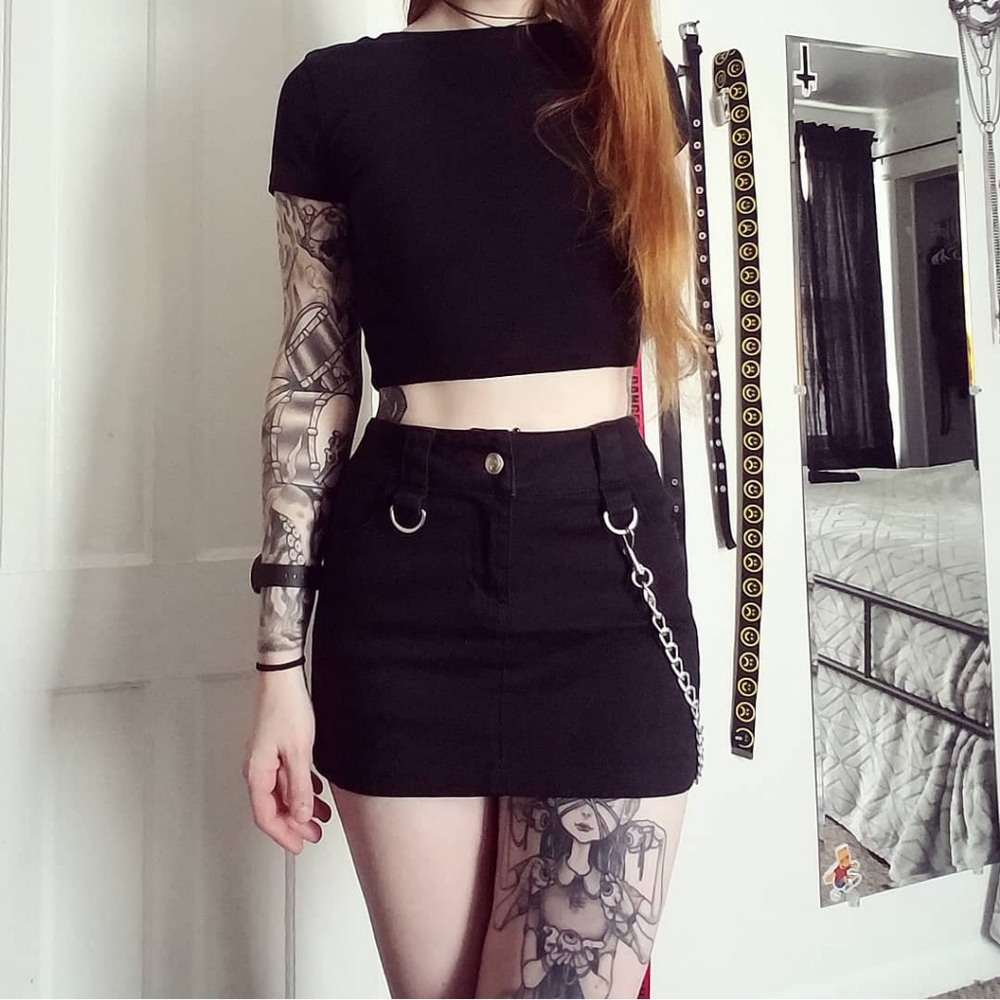 CURRENT MOOD mini skirt.
